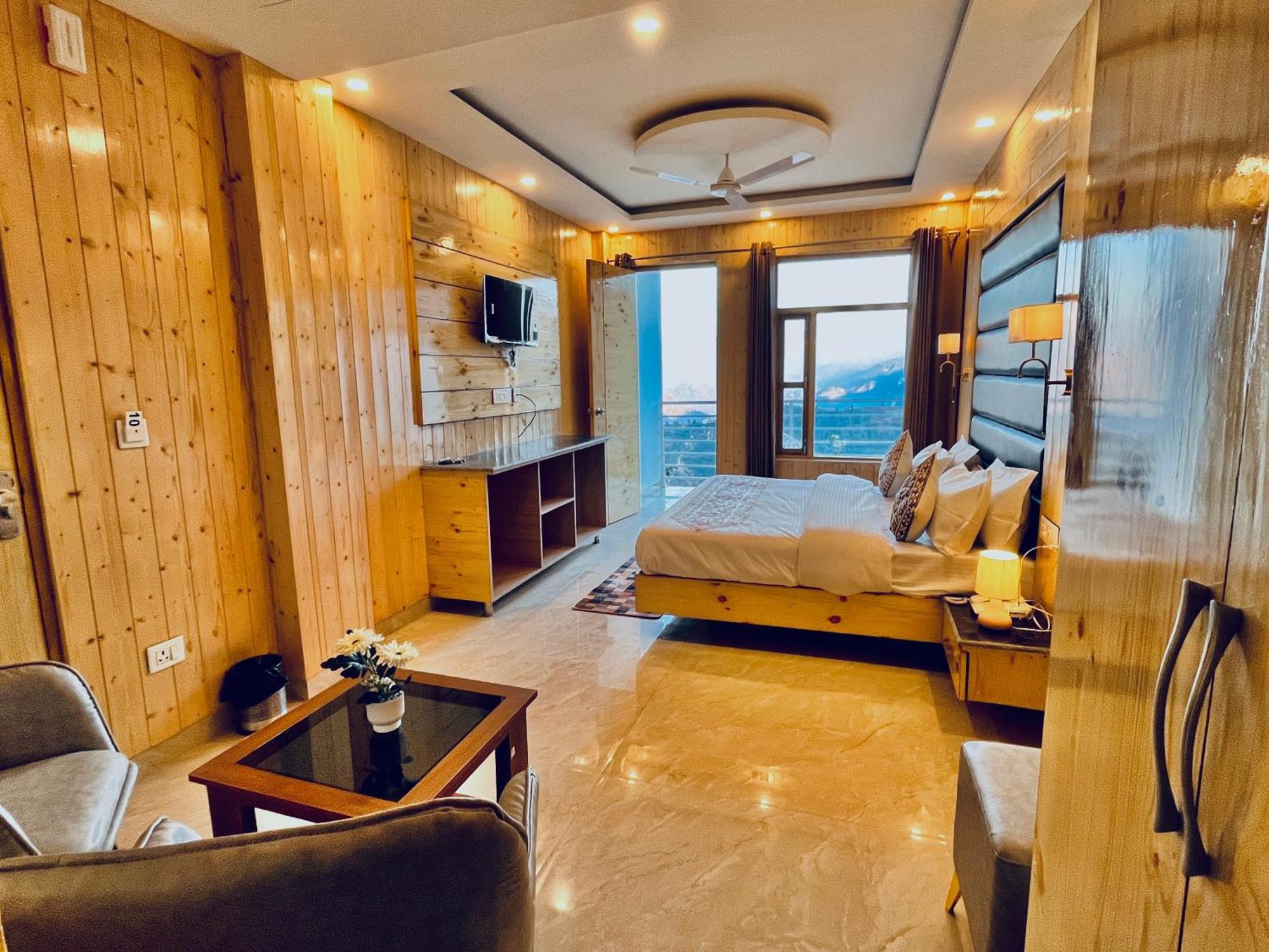 Hotel Classic Crown - #Scenic Mountain View #Open Terrace #Parking #Premium Rooms With Balcony #Guest Preferred #Best Selling Hotel In ムスーリー エクステリア 写真